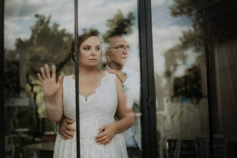 Suknia ślubna w stylu boho Porto 45 z cielista podszewką.