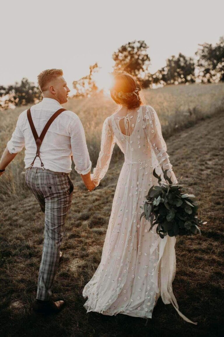 Suknia ślubna w stylu boho inspirowana suknią Barcelona 24