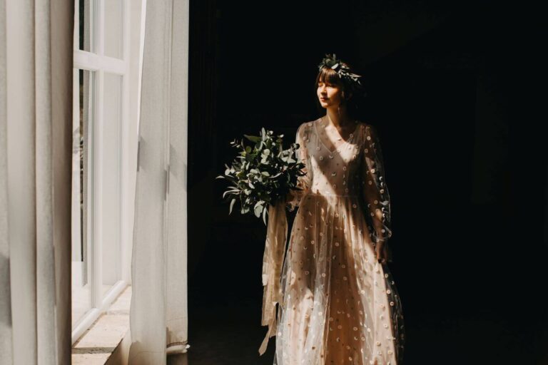 Suknia ślubna w stylu boho inspirowana suknią Barcelona 24