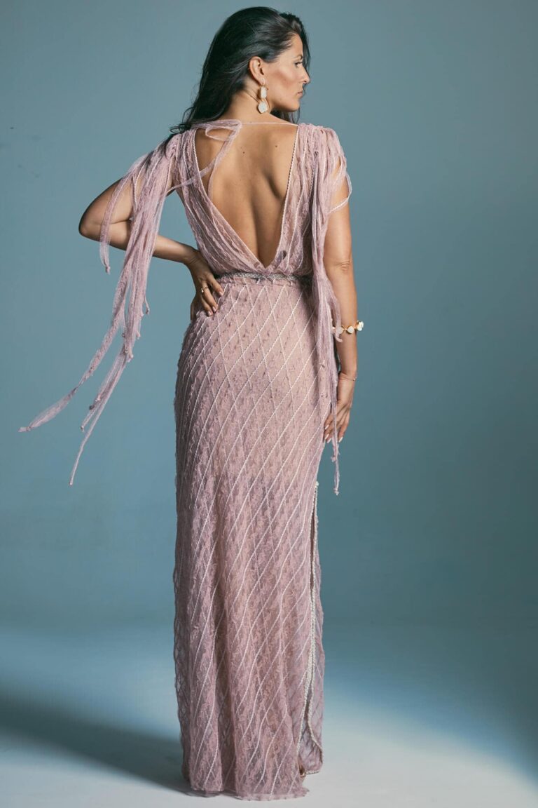 Skromna suknia ślubna