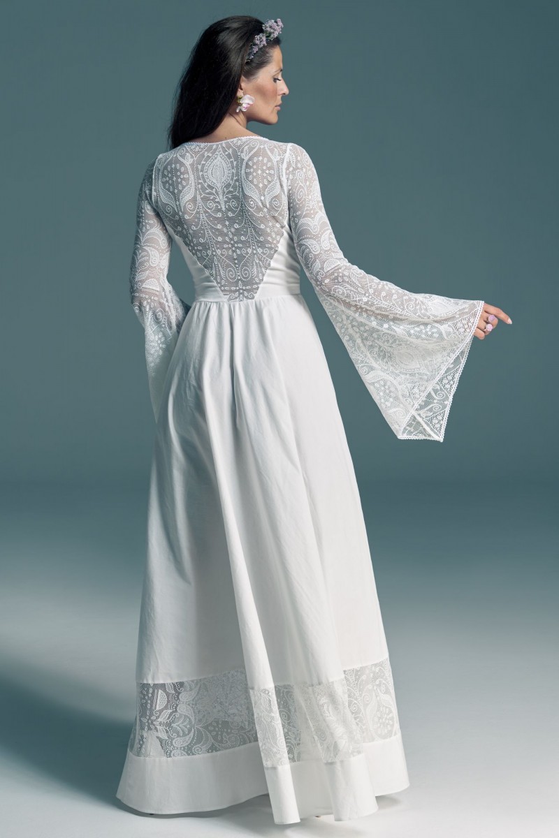 Bawełniana suknia ślubna z rękawami w klimacie bajkowym