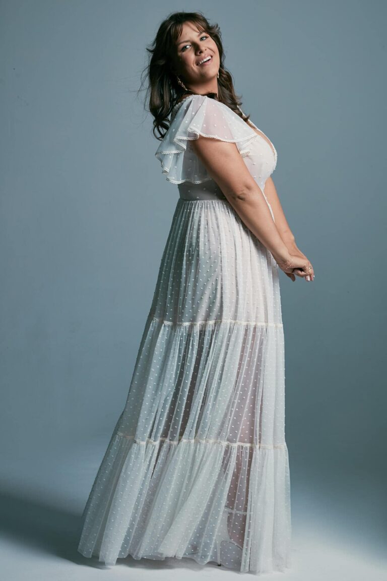 Romantyczna suknia ślubna plus size
