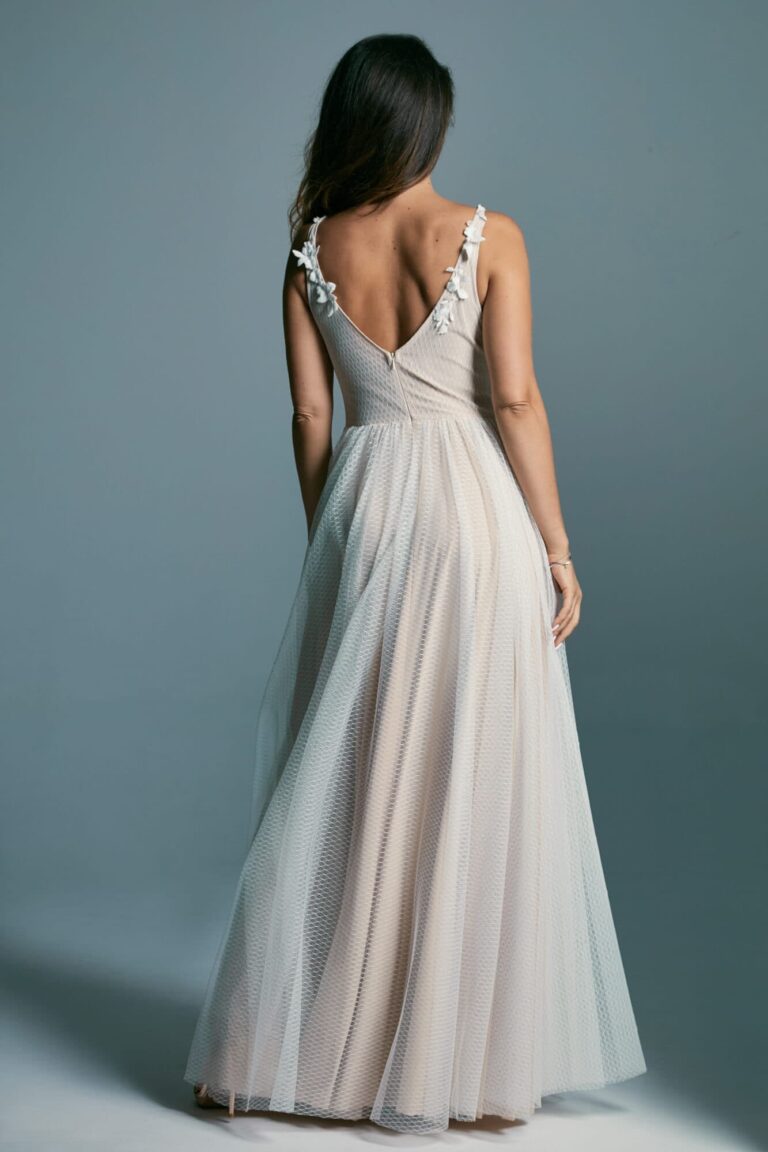 Suknia ślubna tiulowa