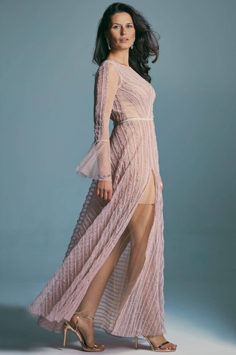 Różowa suknia ślubna