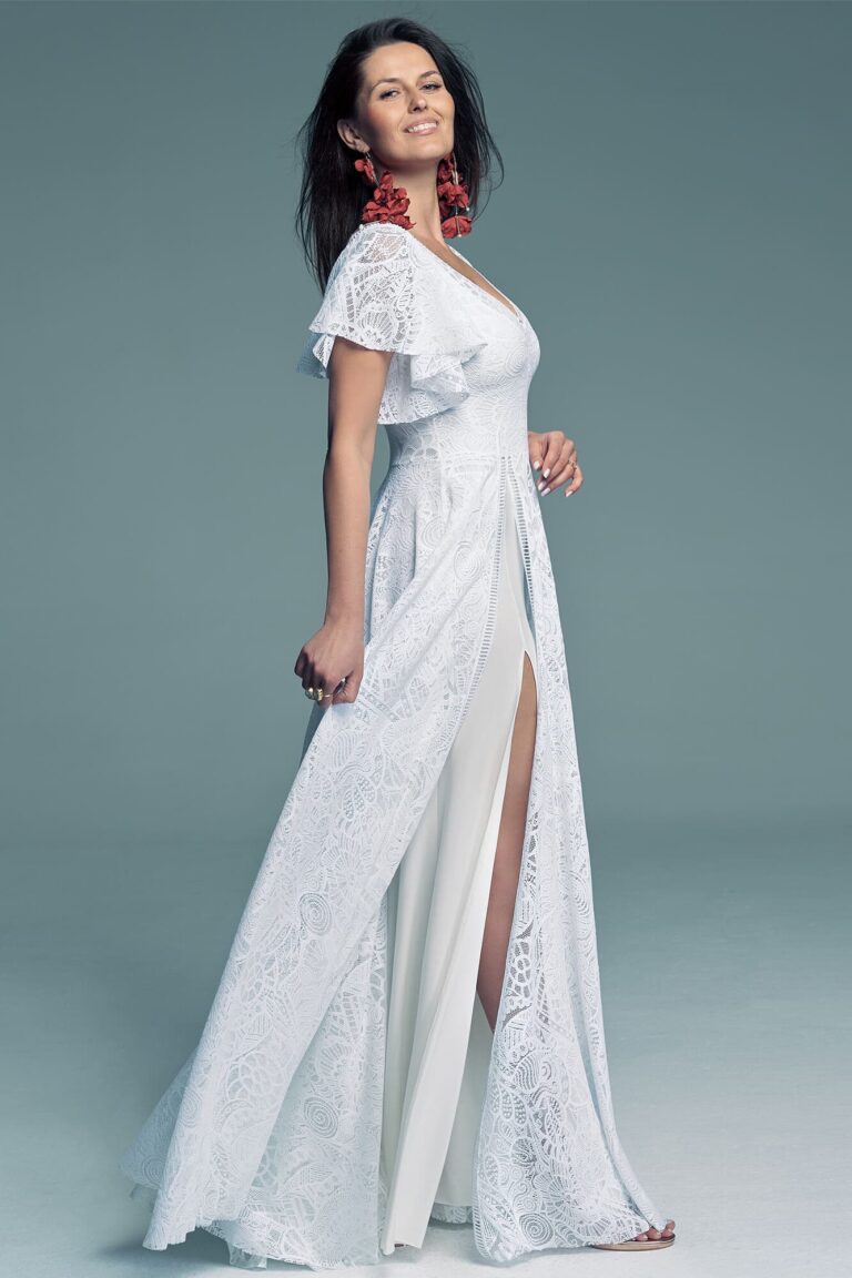 Prosta i elegancka suknia ślubna dla dystyngowanej panny młodej