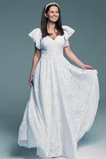 Suknia ślubna z koronką dla panien młodych chcących się wyróżniać