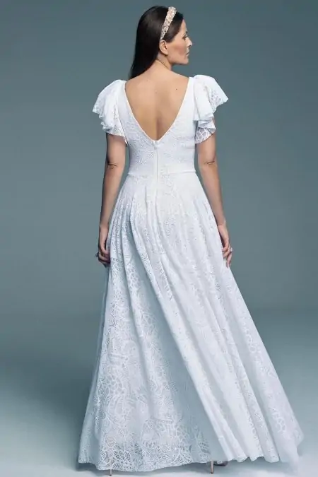 Suknia ślubna z koronką dla panien młodych chcących się wyróżniać