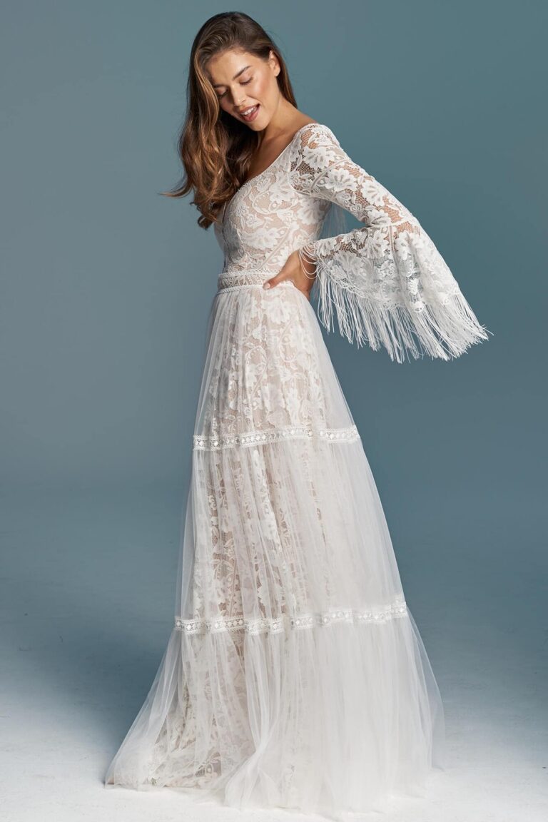 Boho suknia ślubna z nutką klasyki