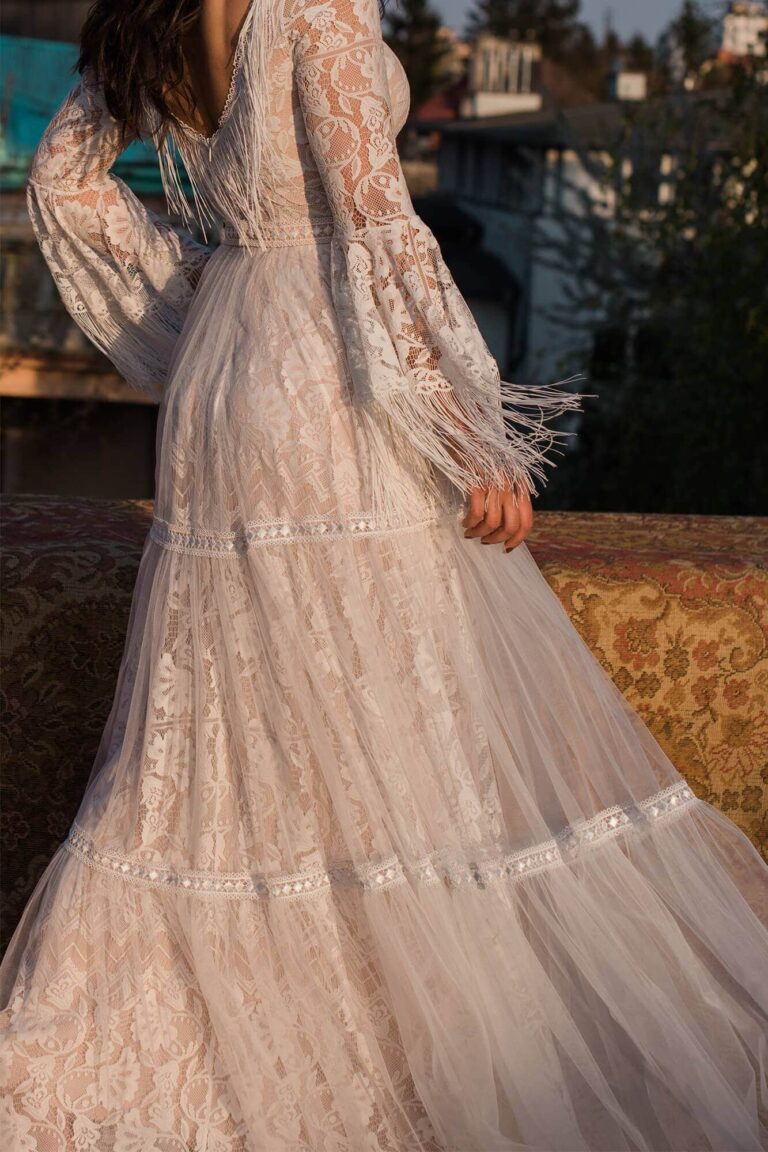 Boho suknia ślubna z nutką klasyki