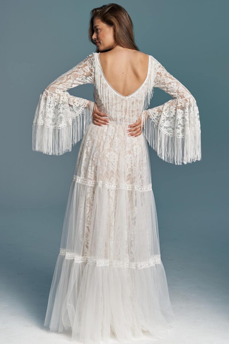 Boho suknia ślubna z nutką klasyki