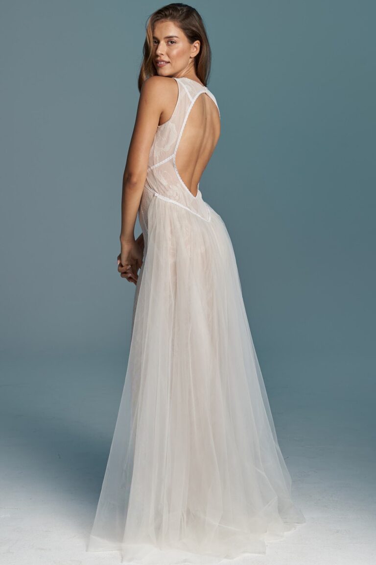 Dopasowana suknia ślubna