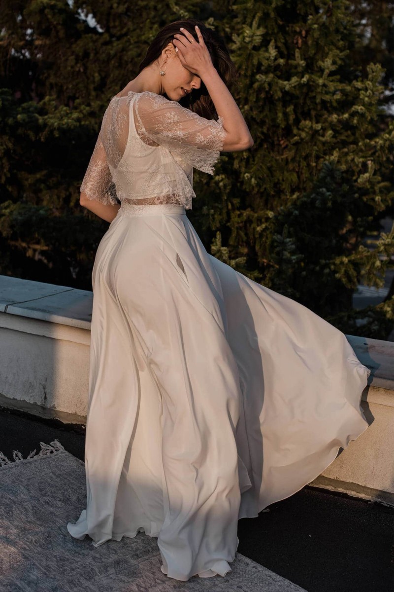 Gładka dwuczęściowa suknia ślubna z szyfonu