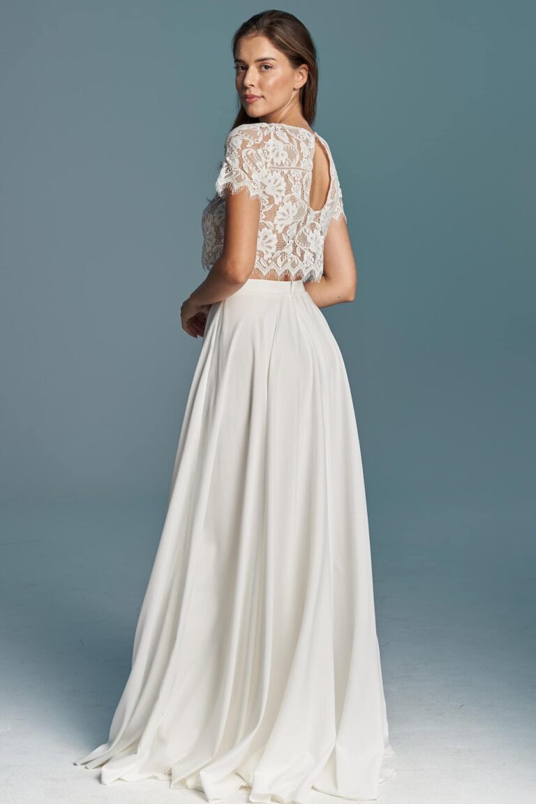 Prosta sukienka ślubna