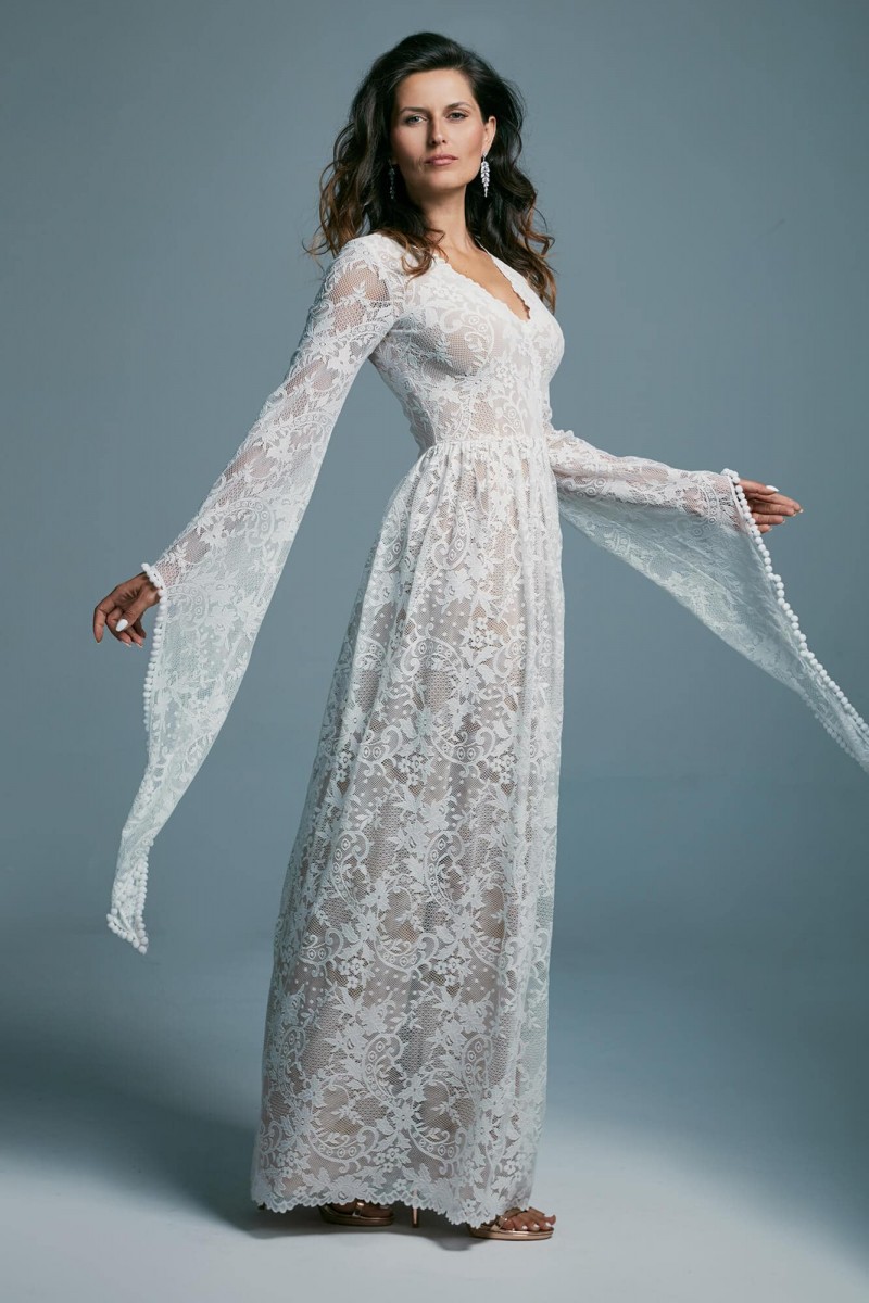 Koronkowa oryginalna suknia ślubna