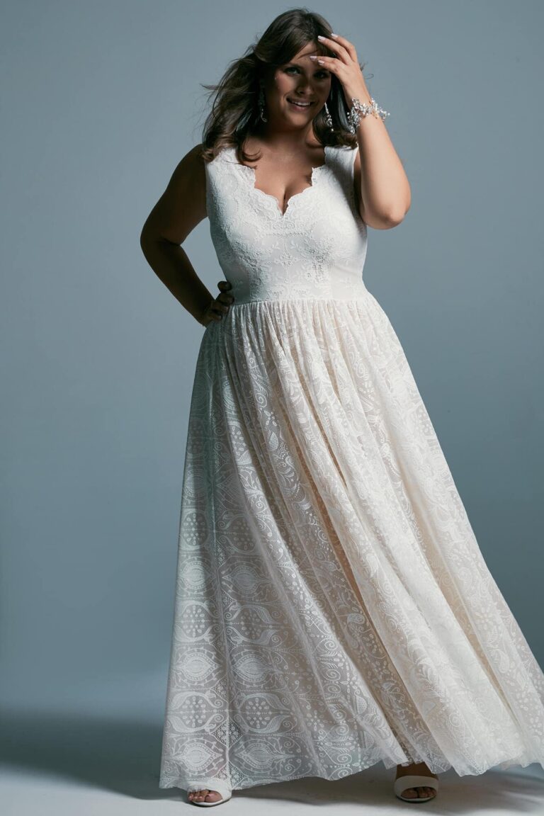 Suknia ślubna plus size o kroju księżniczki