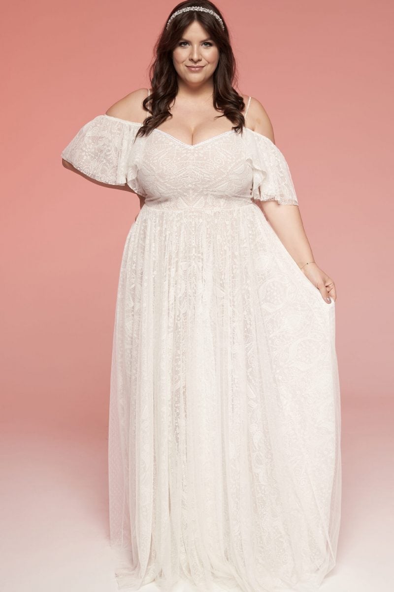 Zwiewna, kobieca suknia ślubna plus size Porto 66