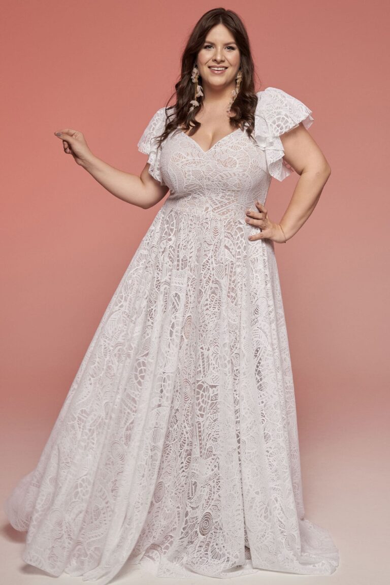 Suknia ślubna z krótkimi rękawami i dekoltem w kształcie litery V.