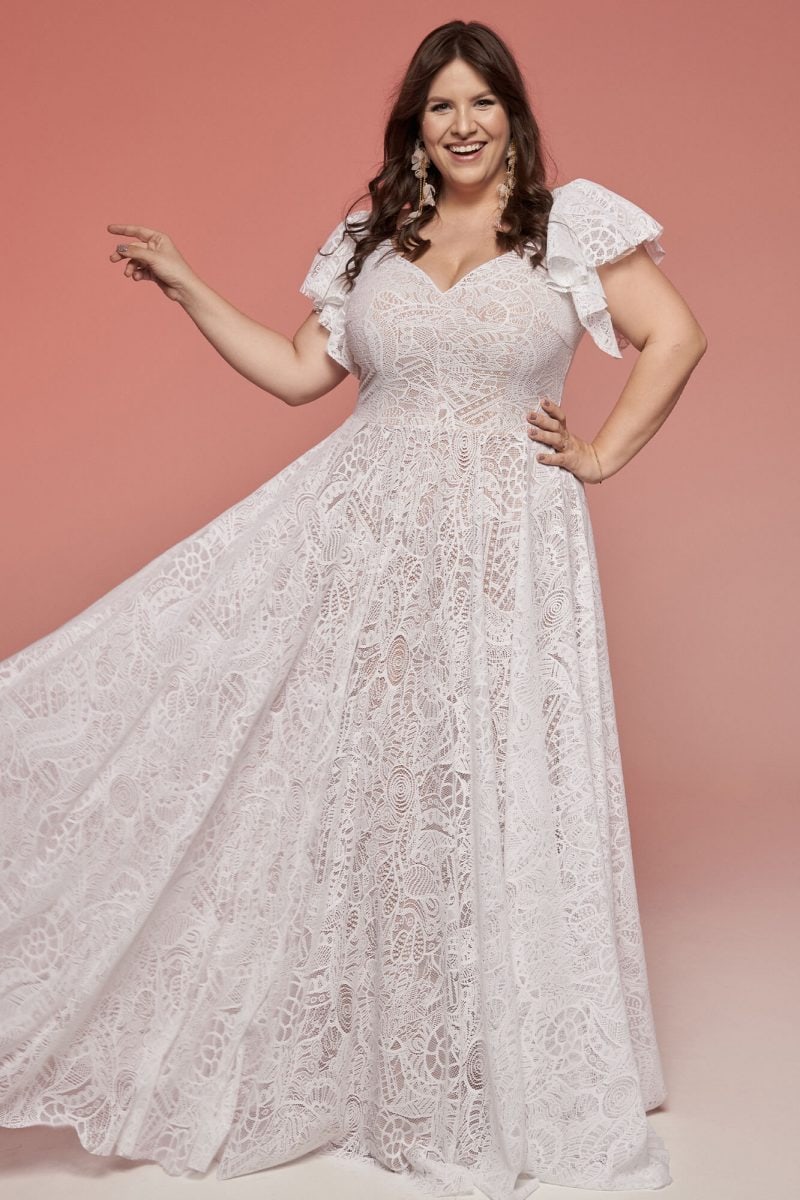 Suknia ślubna plus size na wzór sukienki z bajki Disneya ale z nutą boho. Piękna suknia ślubna princessa.