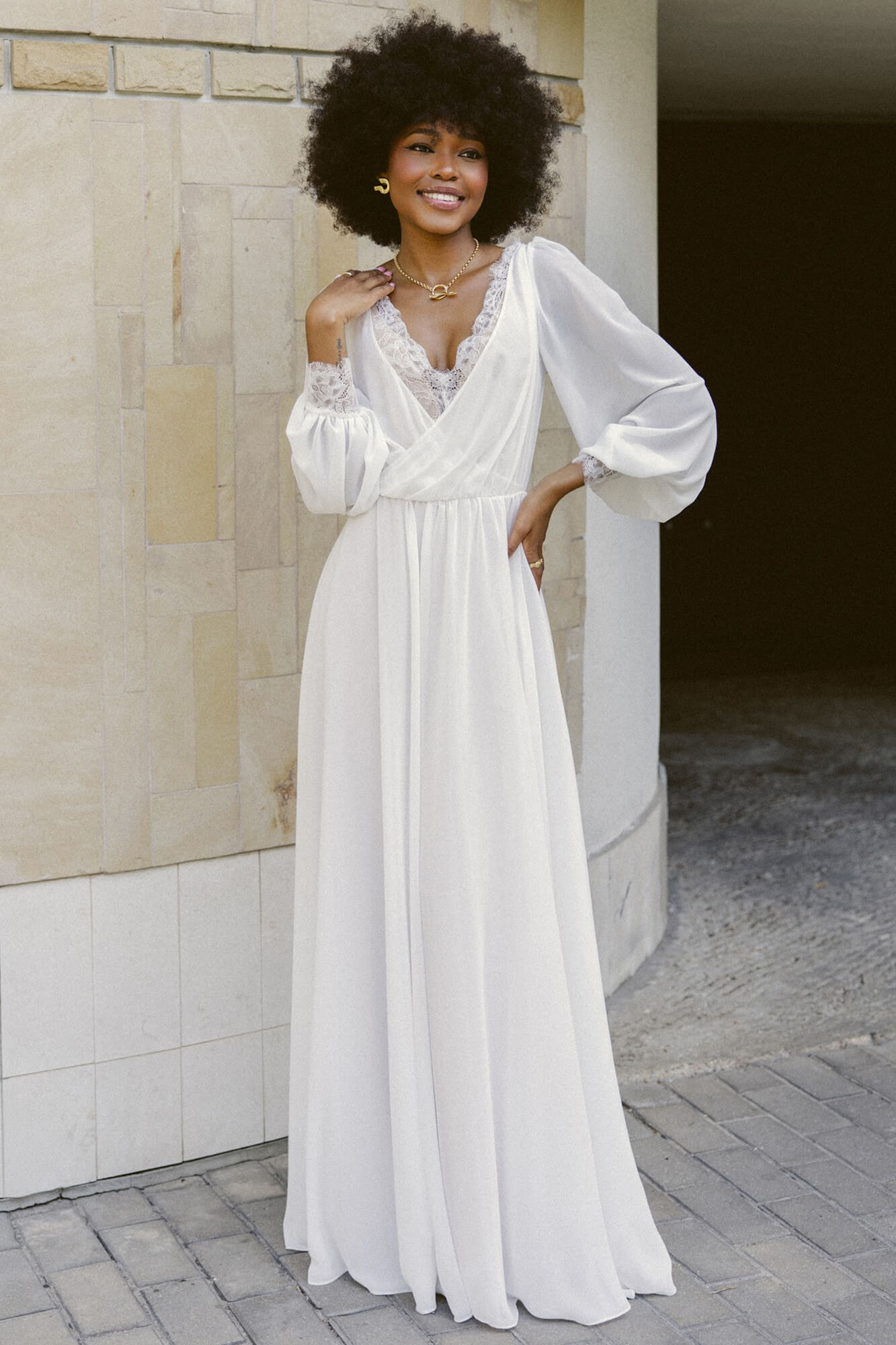 Suknia z długimi rękawami i dekoltem w kształcie litery V. - suknia-slubna-paris-25-2 - SuknieBoho Suknia z długimi rękawami i dekoltem w kształcie litery V.